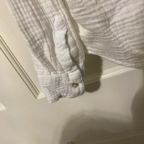 Women's White Button Down Shirt - Picture 3 of 4